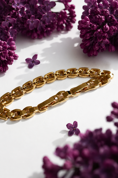Selene 18k kullaga kaetud reguleeritav käevõru tsirkooniumoksiidiga valgel lilla taustal